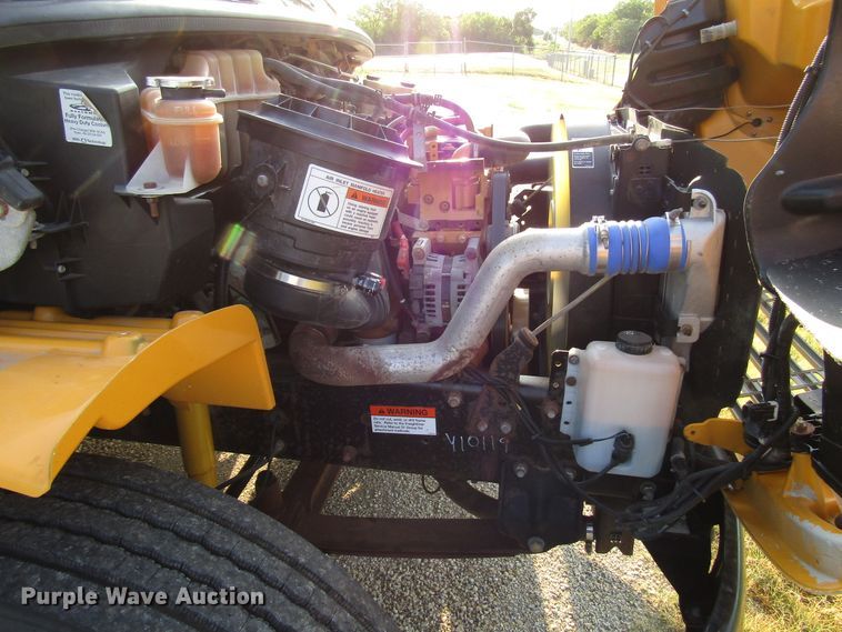 image for item DG1352 2007 Freightliner B2 Thomas school bus