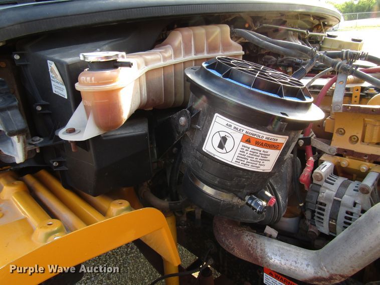 image for item DG1352 2007 Freightliner B2 Thomas school bus