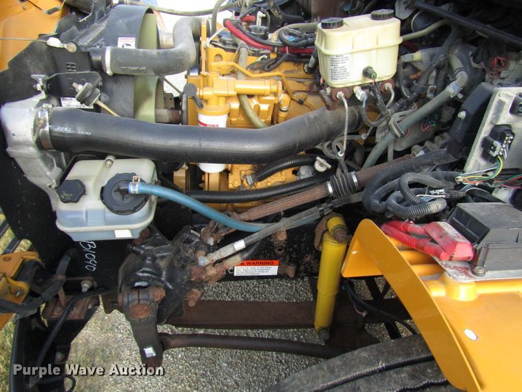 image for item DG1352 2007 Freightliner B2 Thomas school bus