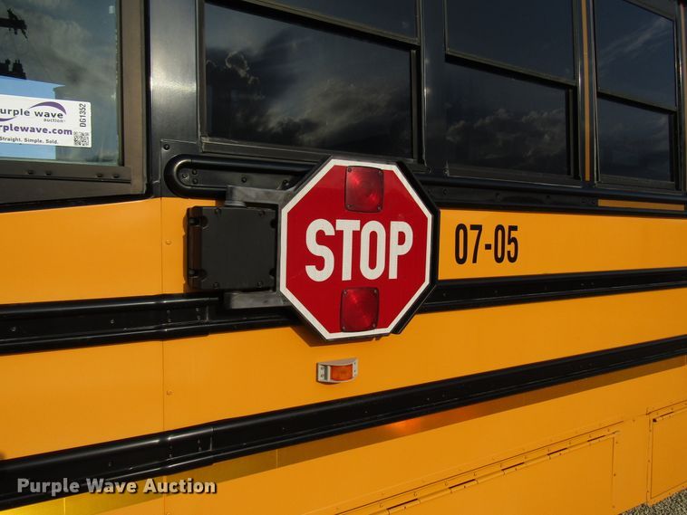 image for item DG1352 2007 Freightliner B2 Thomas school bus