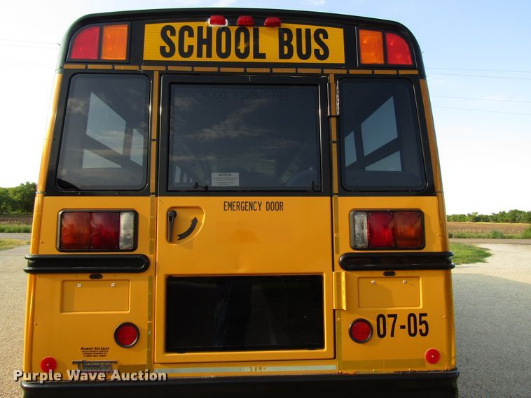 image for item DG1352 2007 Freightliner B2 Thomas school bus