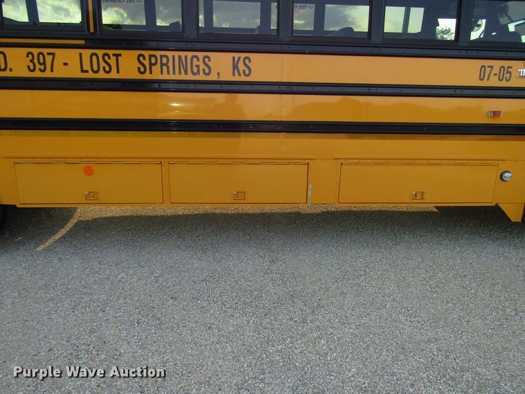 image for item DG1352 2007 Freightliner B2 Thomas school bus