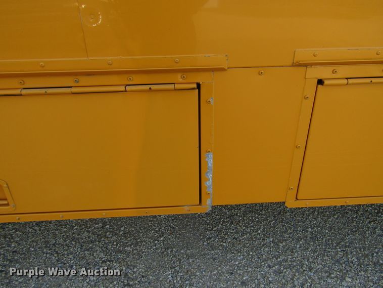 image for item DG1352 2007 Freightliner B2 Thomas school bus