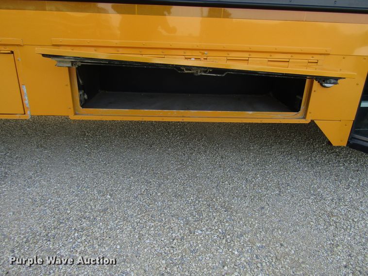 image for item DG1352 2007 Freightliner B2 Thomas school bus