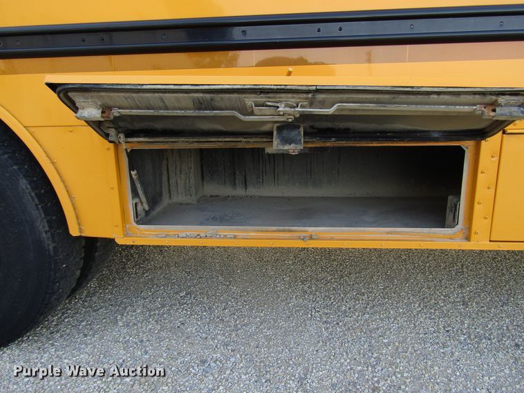 image for item DG1352 2007 Freightliner B2 Thomas school bus
