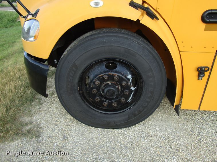 image for item DG1352 2007 Freightliner B2 Thomas school bus