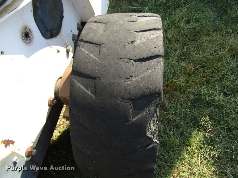 image for item DG1353 1998 Bobcat 863 skid steer