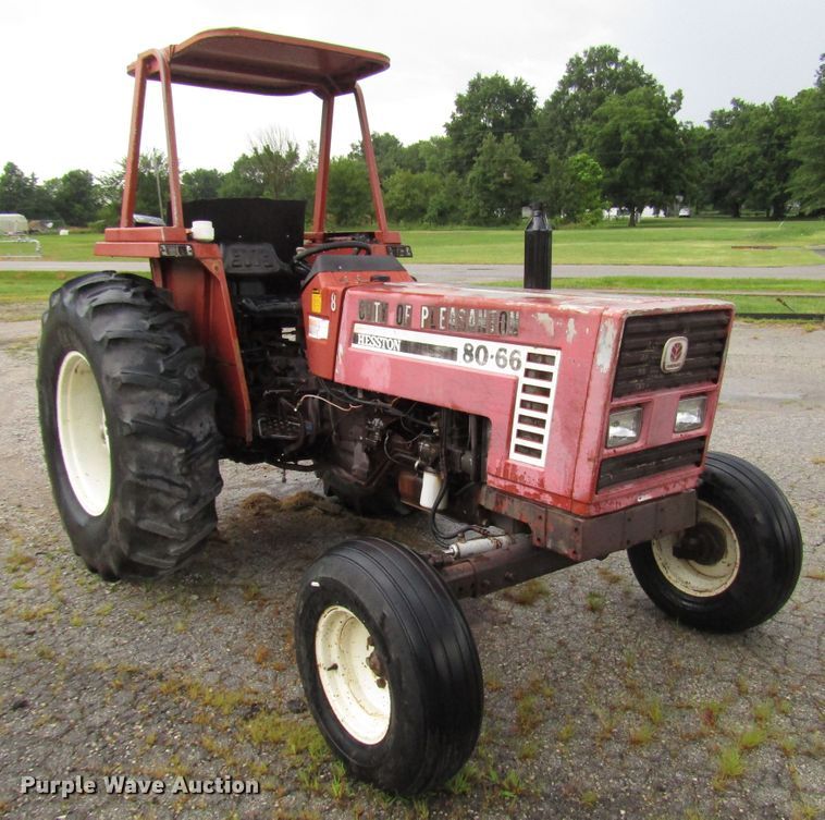 image for item DG1356 1989 Hesston 80-66 tractor