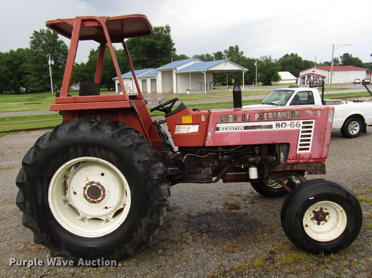 image for item DG1356 1989 Hesston 80-66 tractor