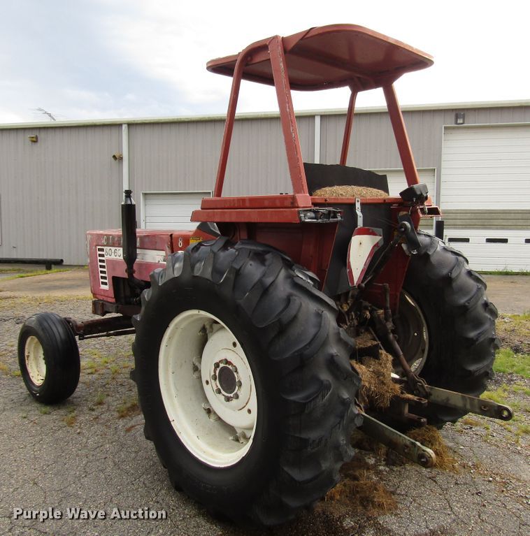 image for item DG1356 1989 Hesston 80-66 tractor