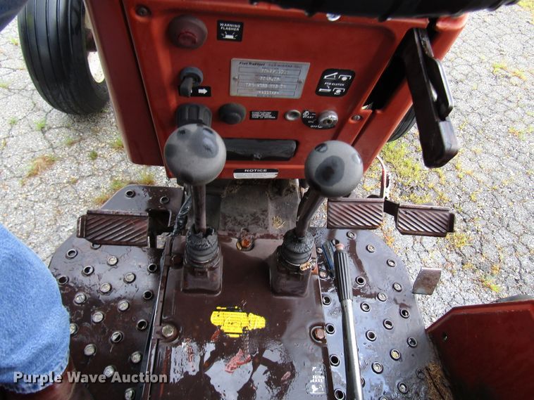 image for item DG1356 1989 Hesston 80-66 tractor