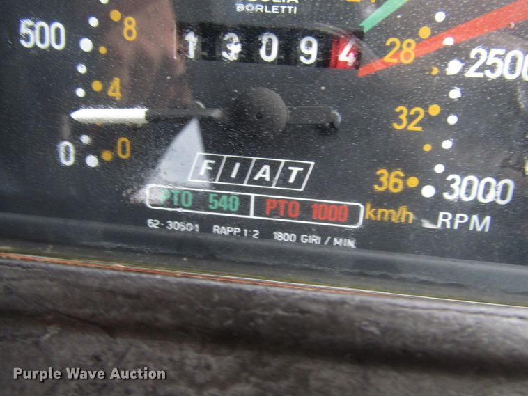 image for item DG1356 1989 Hesston 80-66 tractor