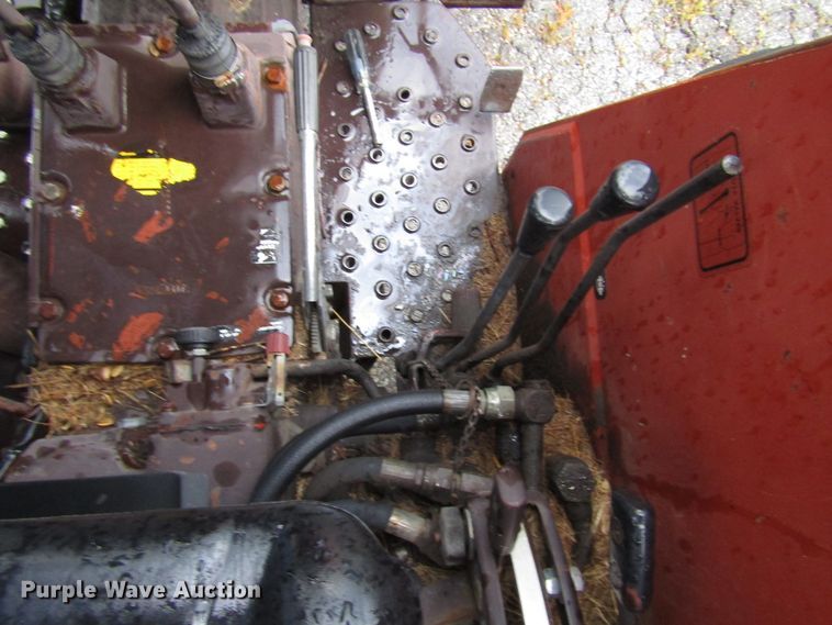 image for item DG1356 1989 Hesston 80-66 tractor