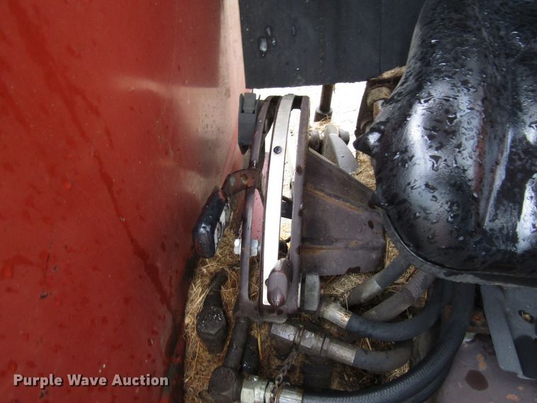 image for item DG1356 1989 Hesston 80-66 tractor