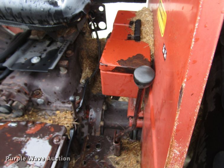 image for item DG1356 1989 Hesston 80-66 tractor