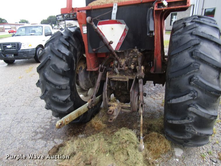 image for item DG1356 1989 Hesston 80-66 tractor