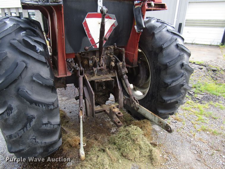 image for item DG1356 1989 Hesston 80-66 tractor