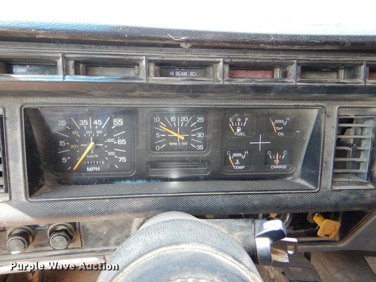 image for item DG4864 1995 Ford F80 dump truck