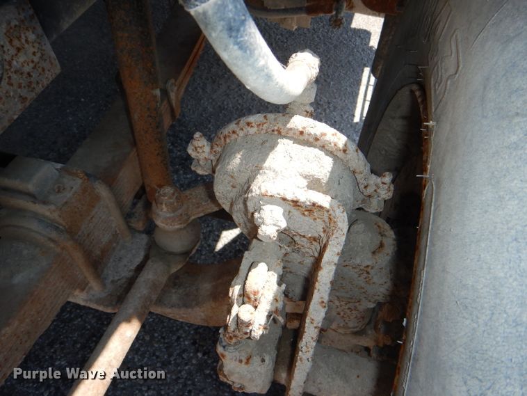 image for item DG4864 1995 Ford F80 dump truck