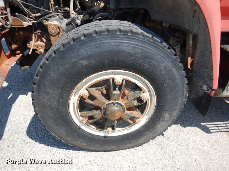 image for item DG4864 1995 Ford F80 dump truck