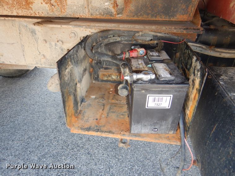 image for item DG4864 1995 Ford F80 dump truck