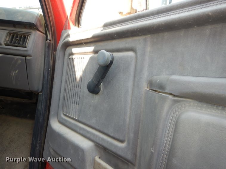 image for item DG4864 1995 Ford F80 dump truck