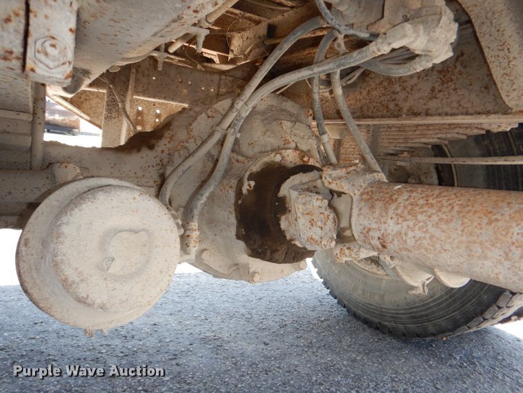 image for item DG4864 1995 Ford F80 dump truck