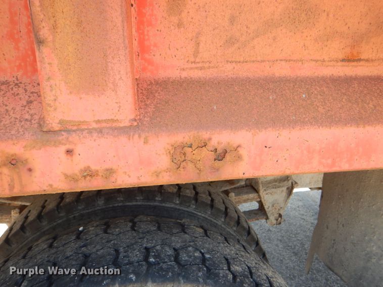 image for item DG4864 1995 Ford F80 dump truck