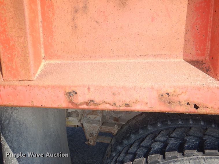 image for item DG4864 1995 Ford F80 dump truck