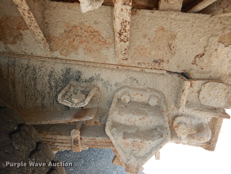 image for item DG4864 1995 Ford F80 dump truck