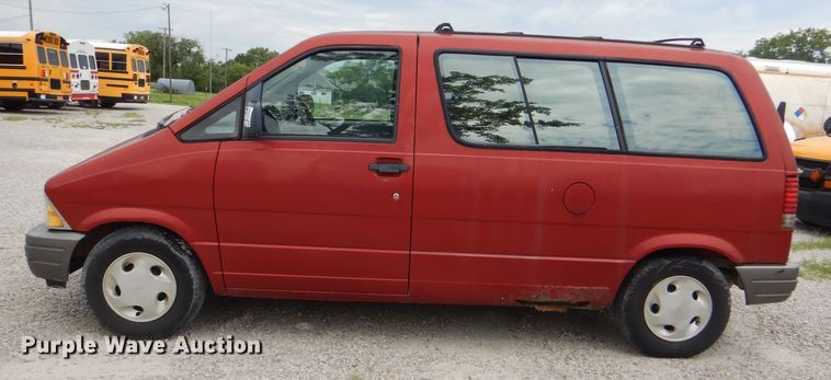 image for item DG4866 1997 Ford Aerostar XLT van