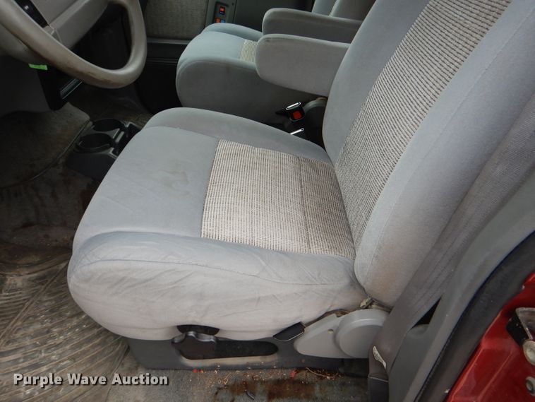 image for item DG4866 1997 Ford Aerostar XLT van