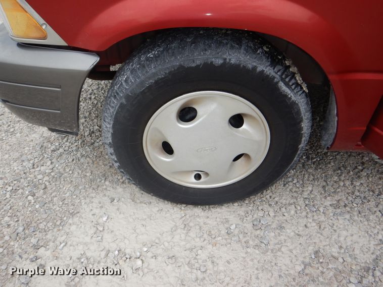 image for item DG4866 1997 Ford Aerostar XLT van