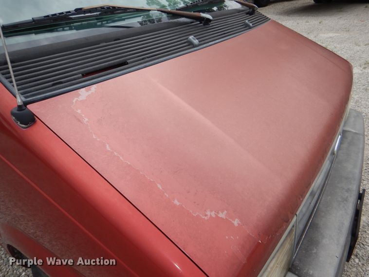 image for item DG4866 1997 Ford Aerostar XLT van