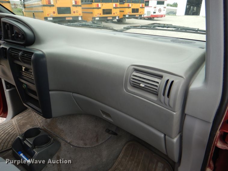 image for item DG4866 1997 Ford Aerostar XLT van