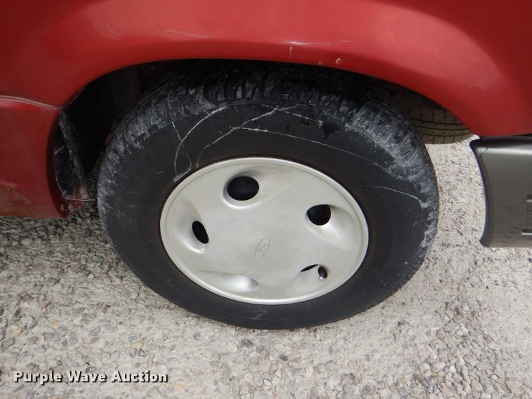 image for item DG4866 1997 Ford Aerostar XLT van