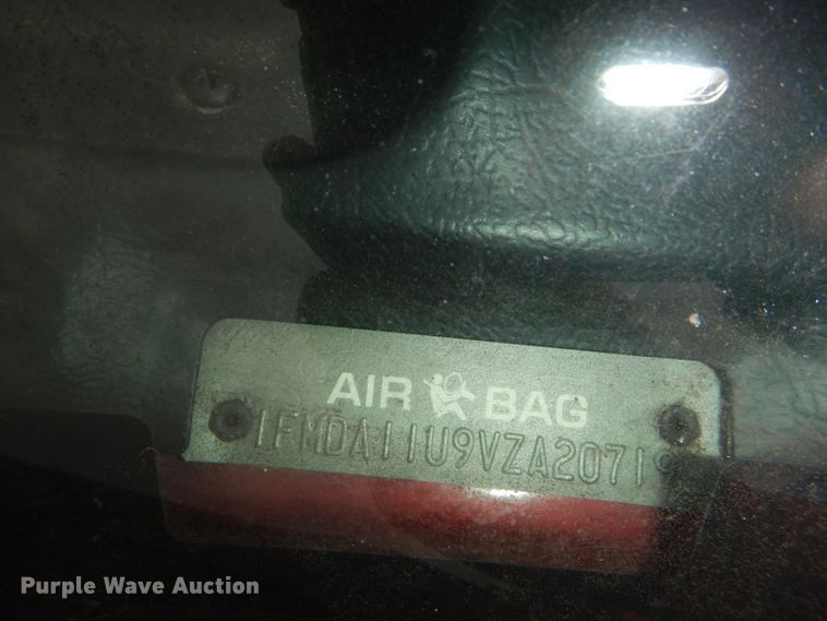 image for item DG4866 1997 Ford Aerostar XLT van