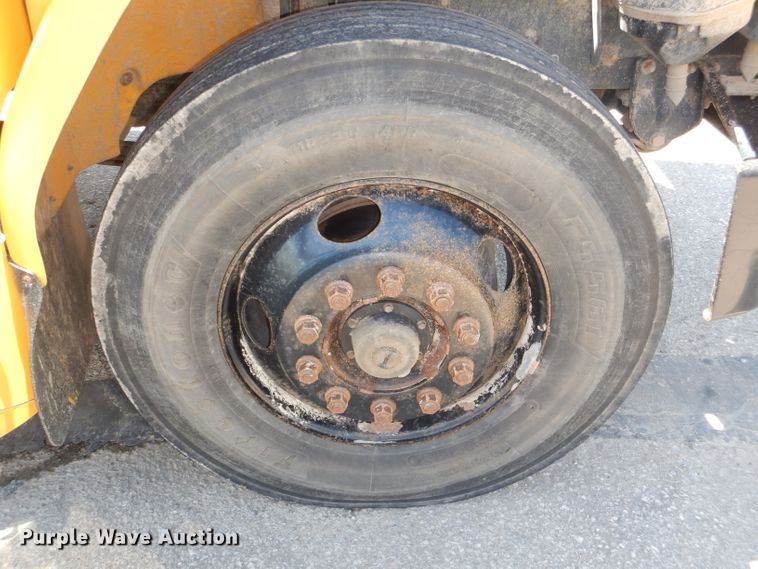 image for item DG4867 2001 Freightliner FS65 school bus