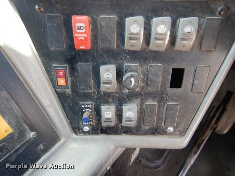 image for item DG4867 2001 Freightliner FS65 school bus