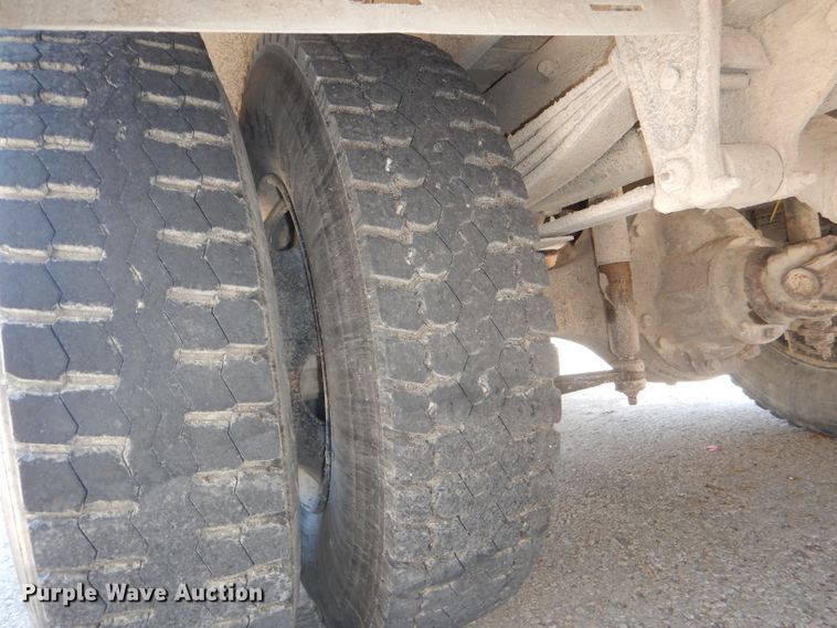 image for item DG4867 2001 Freightliner FS65 school bus