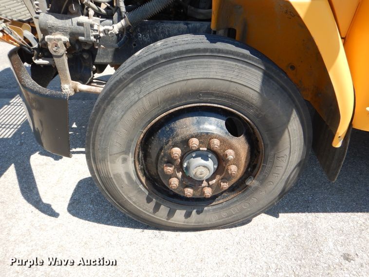 image for item DG4867 2001 Freightliner FS65 school bus