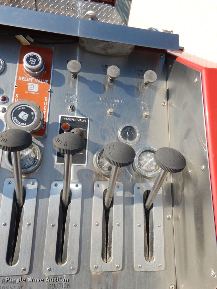 image for item DG4870 1992 Ottawa E-1 pumper rescue fire truck