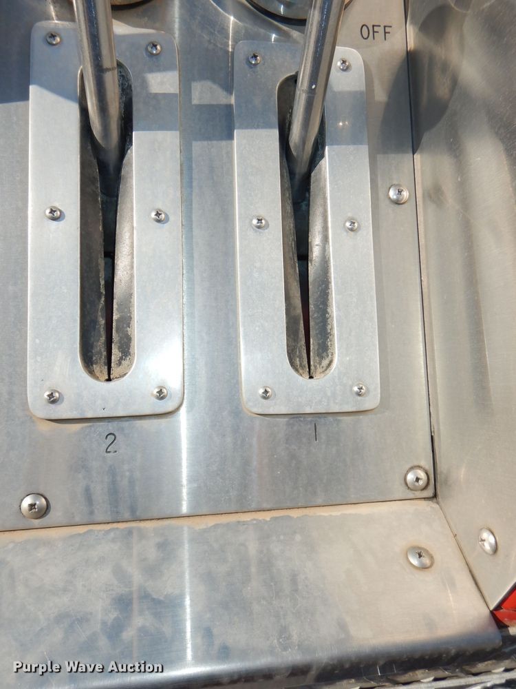 image for item DG4870 1992 Ottawa E-1 pumper rescue fire truck