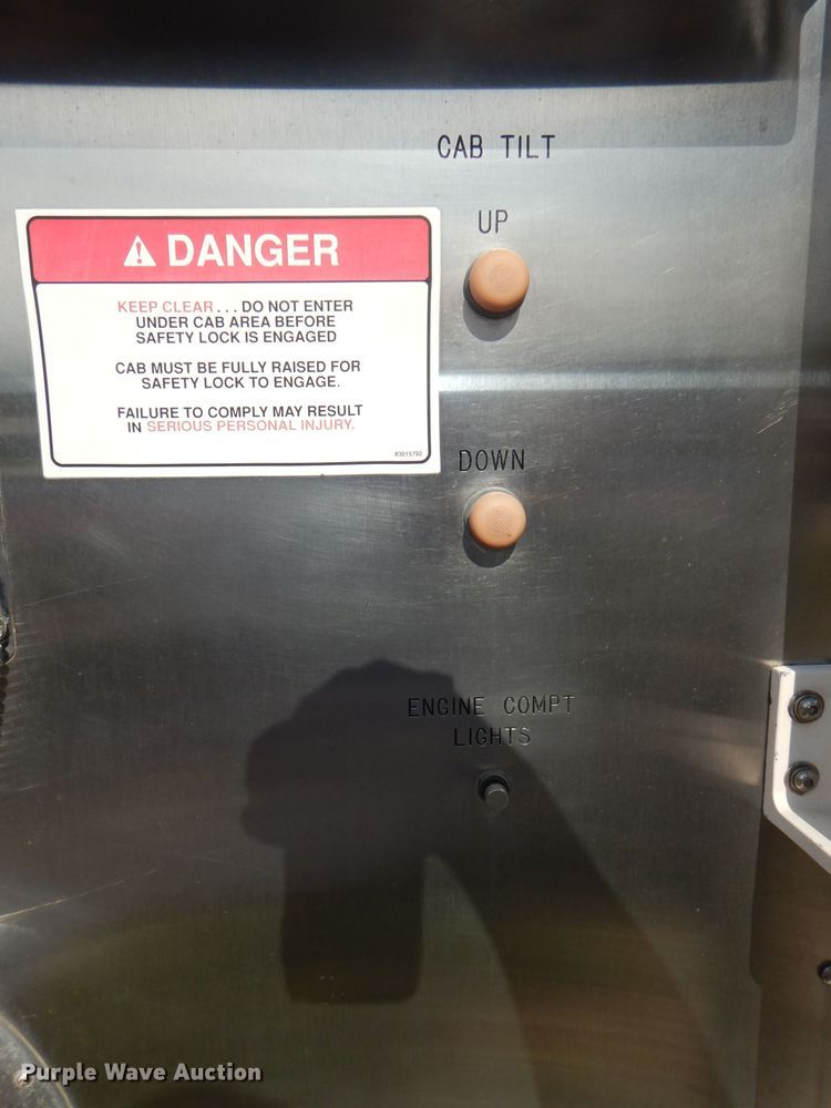 image for item DG4870 1992 Ottawa E-1 pumper rescue fire truck