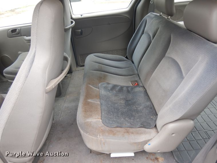 image for item DH0324 2002 Dodge Caravan minivan