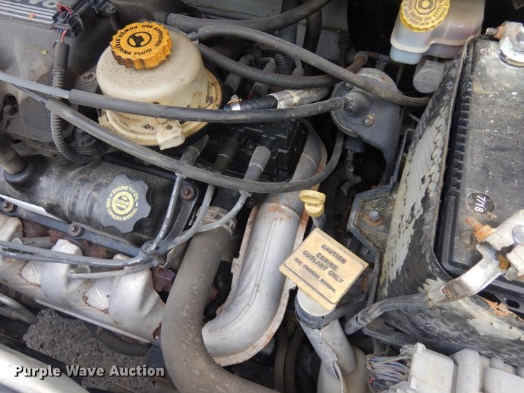 image for item DH0324 2002 Dodge Caravan minivan