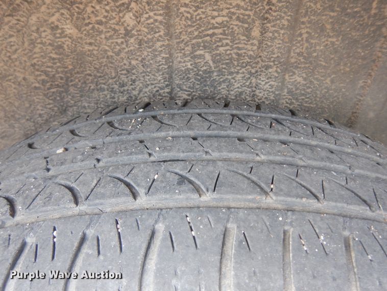 image for item DH0324 2002 Dodge Caravan minivan