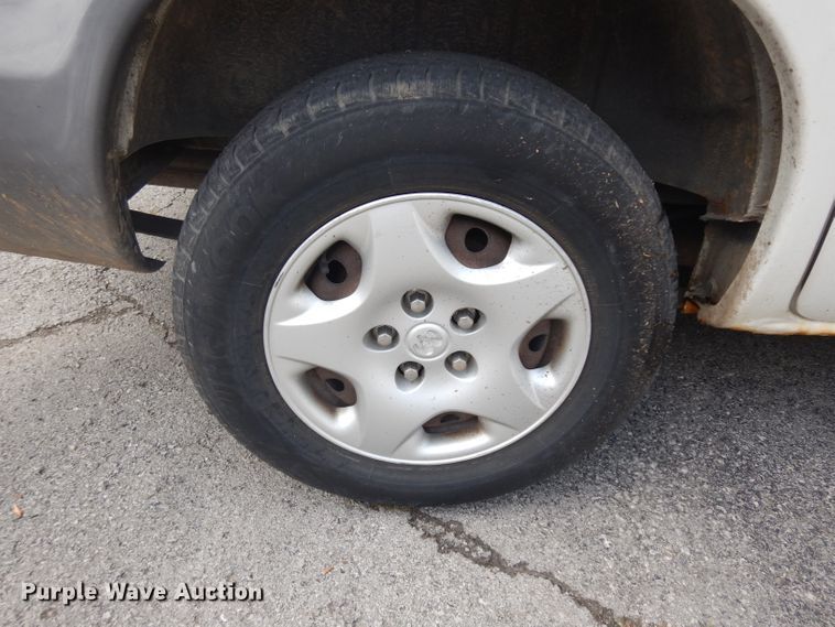 image for item DH0324 2002 Dodge Caravan minivan