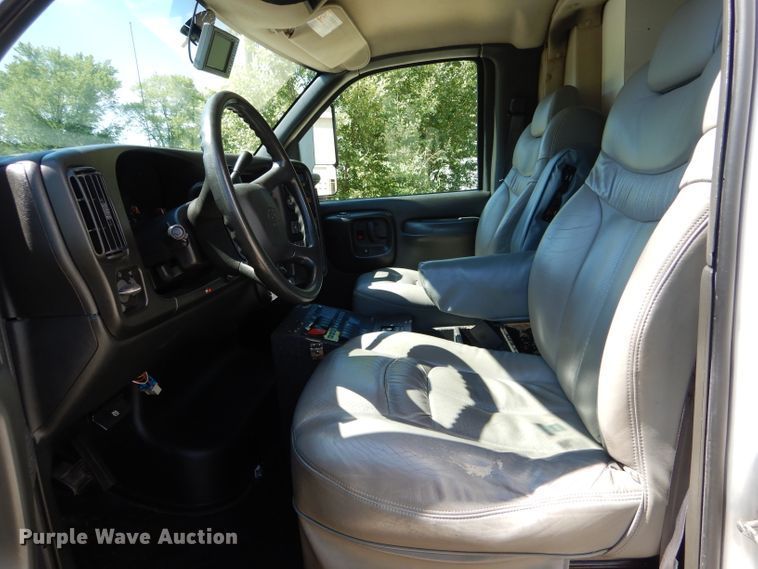 image for item DH6045 2009 Chevrolet C4500 ambulance