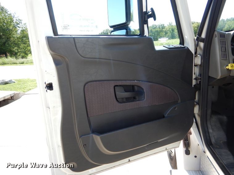 image for item DH6047 2014 International TerraStar ambulance